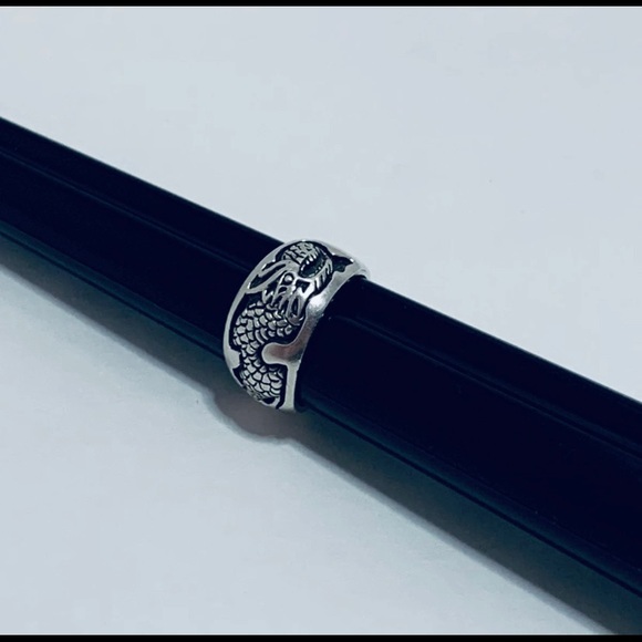 925 stamped Sterling Silver Dragon Ring Size 7.5 - Picture 6 of 6